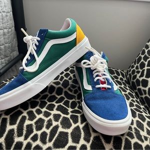 VANS SZ 8.5 YACHT CLUBS, BLUE YELLOW GREEN RED💙💛💚❤️